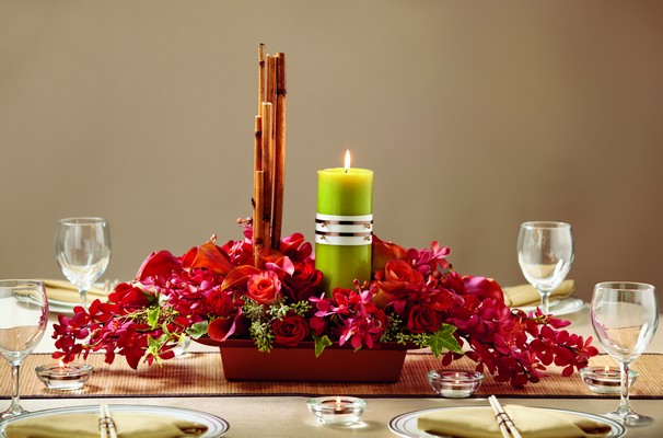 The FTD Dramatic Garden Centerpiece