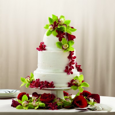 The FTD Elegant Orchid Cake Décor