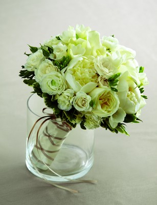 The FTD Romance Eternal Bouquet